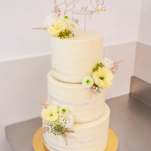 3 stöckige Hochzeitstorte