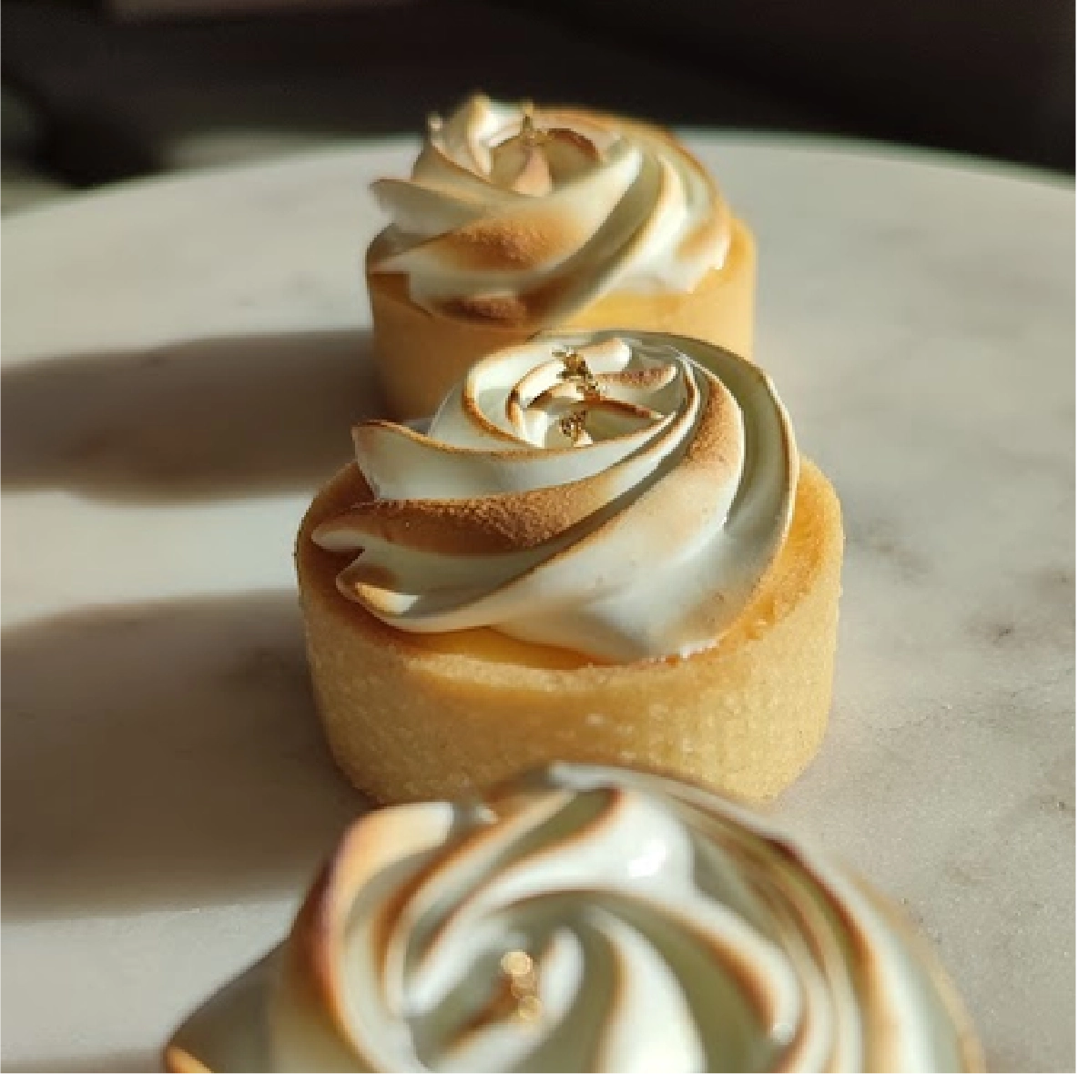 Kleine Törtchen Patisserie aus Weng von vee & fein